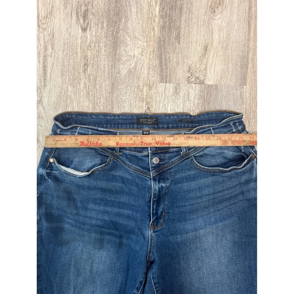 Judy Blue Slim Fit High Rise Dark Wash Distressed Hem Jeans 18W